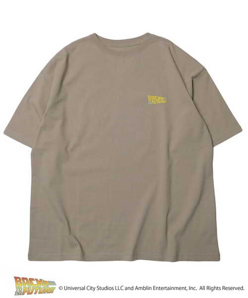 FREAK'S STORE（フリークスストア）の「WEB限定 BACK TO THE FUTURE/バック・トゥ・ザ・フューチャー 別注 バックプリントTシャツ/ビッグシルエット（Tシャツ/カットソー・メンズ・ホワイト/ベージュ/ブラック/サックスブルー・SMALL/LARGE/MEDIUM）」の6枚目の写真