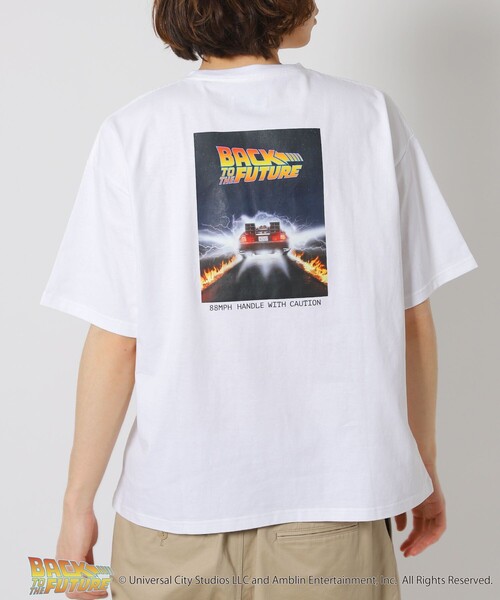 FREAK'S STORE（フリークスストア）の「WEB限定 BACK TO THE FUTURE/バック・トゥ・ザ・フューチャー 別注 バックプリントTシャツ/ビッグシルエット（Tシャツ/カットソー・メンズ・ホワイト/ベージュ/ブラック/サックスブルー・SMALL/LARGE/MEDIUM）」の11枚目の写真