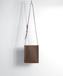 Confirm | Confirm / コンファーム フェイクレザースクエアショルダーバッグ(ショルダーバッグ)