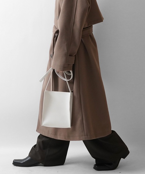 Confirm（コンファーム）の「25SS【新色追加】シンセティックレザー スクエアショルダーバッグ ベルト調節可【Confirm】（ショルダーバッグ・メンズ・ブラウン/ブラック/グレー/サックスブルー/ホワイト・FREE）」の8枚目の写真