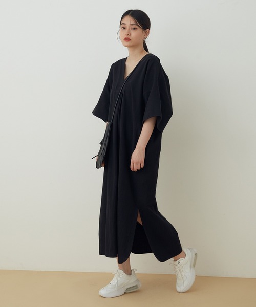 美品 アダムエロペ 麻 リネン混 カフタンワンピース 半袖 五分袖 ゆったり 黒 美品 アダムエロペ 麻 リネン混 カフタンワンピース 半袖 五分袖