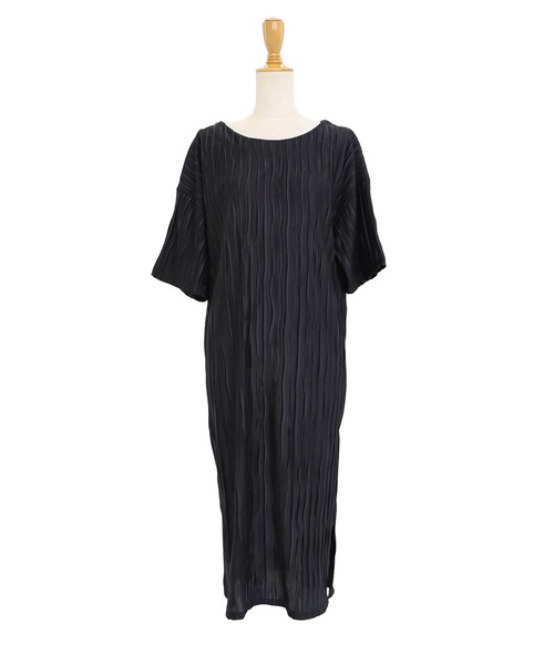 BLUEEAST（ブルーイースト）の「ワッシャープリーツワンピース（ワンピース・レディース・ブルー/ブラック/ピンク/モカ・MEDIUM）」の21枚目の写真