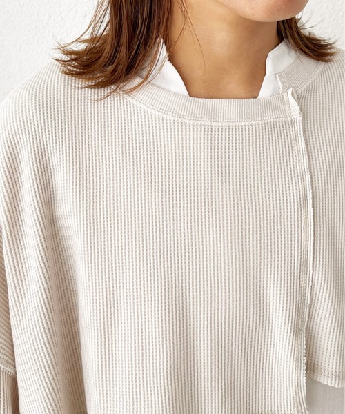 Shelly island(シェリーアイランド)の「サーマルショートアシメプルオーバー(Tシャツ/カットソー・レディース・ベージュ/グリーン/モカ・FREE)」の15枚目の写真