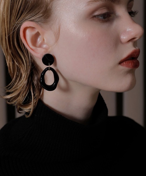 MIELI INVARIANT（ミエリインヴァリアント）の「Tear Oval Pierce（ピアス（両耳用）・レディース・ブラック・FREE）」の5枚目の写真