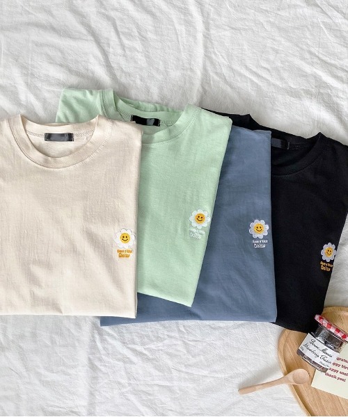 SONA(ソナ)の「SONYUNARA デイジー刺繍ポイント半袖Tシャツ(Tシャツ/カットソー・レディース・ブラック/ブルー/ミント/クリーム・FREE)」の3枚目の写真