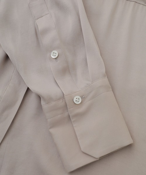 1er Arrondissement（プルミエアロンディスモン）の「ブライトフィブリルロングシャツ（シャツ/ブラウス・レディース・ブラック/グレイッシュベージュ・36）」の13枚目の写真