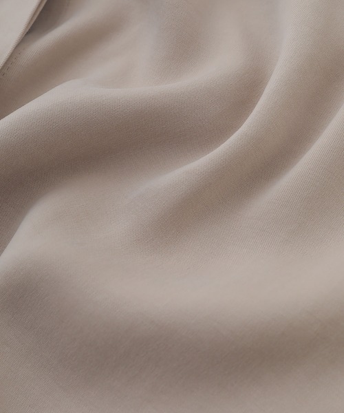 1er Arrondissement（プルミエアロンディスモン）の「ブライトフィブリルロングシャツ（シャツ/ブラウス・レディース・ブラック/グレイッシュベージュ・36）」の16枚目の写真