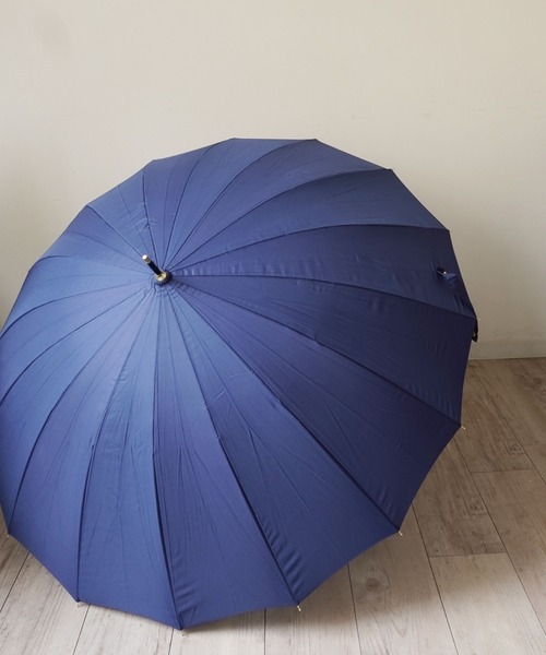 ammy.(エイミードット)の「【 ammy. / エイミードット 】 モノトーン & ニュアンスカラー 16本骨 グラスファイバー ビッグ 長傘(長傘・レディース・ブラック/ベージュ/グレー/オリーブ/ピンクベージュ/ホワイト/ブラウン/カーキ/ネイビー・FREE)」の8枚目の写真