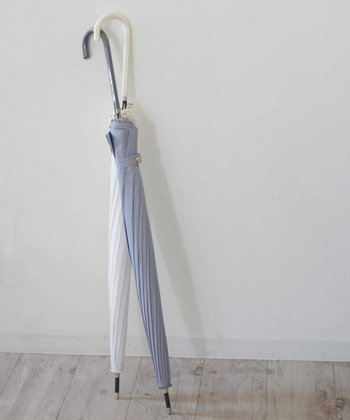 ammy.(エイミードット)の「【 ammy. / エイミードット 】 モノトーン & ニュアンスカラー 16本骨 グラスファイバー ビッグ 長傘(長傘・レディース・ブラック/ベージュ/グレー/オリーブ/ピンクベージュ/ホワイト/ブラウン/カーキ/ネイビー・FREE)」の4枚目の写真