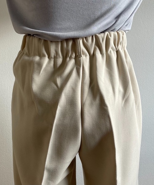 wee9s（ウィークス）の「high waist tuck wide pants / ハイウエストゴム入りタックワイドパンツ（スラックス・レディース・チャコールグレー/ブラック/ブラウン/ピンク/アイボリー・FREE）」の18枚目の写真