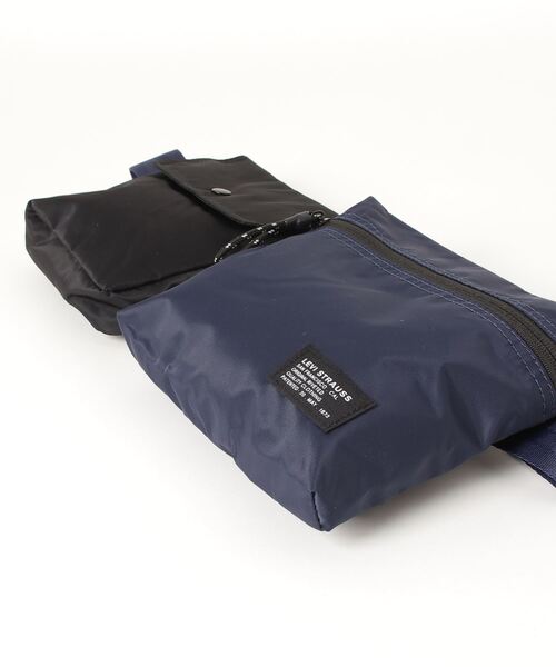 Levi's（リーバイス）の「RELAXED UTILITARIAN クロスボディバッグ（ボディバッグ/ウエストポーチ・メンズ・ブルー・OS）」の3枚目の写真