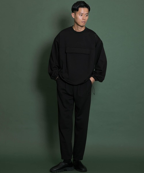 Uiscel(ユイセル)の「Uiscel アノラックボリュームプルオーバー(スウェット・メンズ・ブラック/カーキ・ONE)」の9枚目の写真