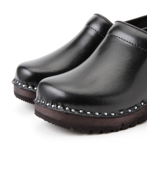 BEAMS BOY(ビームスボーイ)の「●NEEDLES WOMEN / Troentorp Crogs(サンダル・レディース・ブラック・37/38)」の11枚目の写真