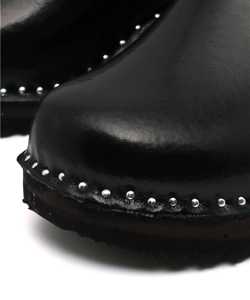 BEAMS BOY(ビームスボーイ)の「●NEEDLES WOMEN / Troentorp Crogs(サンダル・レディース・ブラック・37/38)」の2枚目の写真