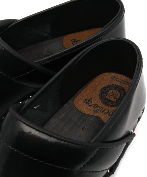 BEAMS BOY(ビームスボーイ)の「●NEEDLES WOMEN / Troentorp Crogs(サンダル・レディース・ブラック・37/38)」の3枚目の写真