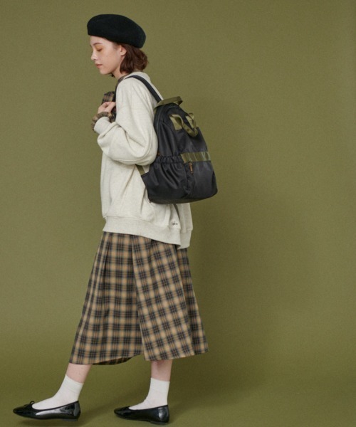 idem(イデム)の「idem anytime rucksack/ナイロンデイリーリュック(バックパック/リュック・レディース・ブラック/ベージュ・FREE)」の7枚目の写真