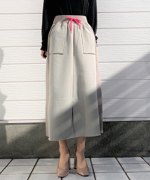 Q（キュー）の「リブ裏毛スカート（スカート・レディース・オリーブ/アイボリー・MEDIUM）」の4枚目の写真