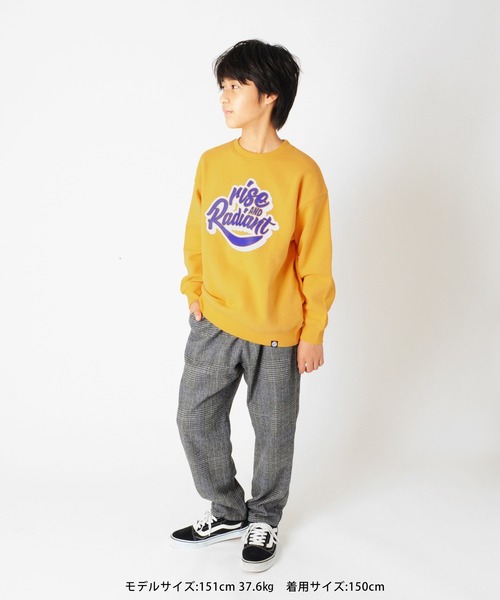 GLAZOS(グラソス)の「裏起毛・ドロップショルダーグラフィカルロゴトレーナー(スウェット・キッズ・ホワイト/ブラック/エンジ/グレー/イエロー/グリーン・130cm/140cm/150cm/160cm/170cm)」の11枚目の写真