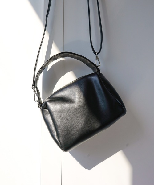 VENCEEXCHANGE(ヴァンスエクスチェンジ)の「【WEB限定】ワンハンドル2WAYミニショルダー(ショルダーバッグ・レディース・ブラック/グレー/グリーン/マスタード/ピンク・FREE)」の6枚目の写真