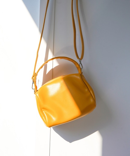 VENCEEXCHANGE(ヴァンスエクスチェンジ)の「【WEB限定】ワンハンドル2WAYミニショルダー(ショルダーバッグ・レディース・ブラック/グレー/グリーン/マスタード/ピンク・FREE)」の7枚目の写真