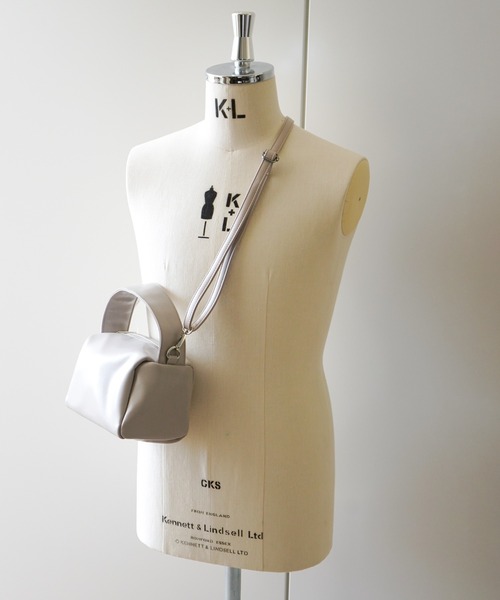 VENCEEXCHANGE(ヴァンスエクスチェンジ)の「【WEB限定】ワンハンドル2WAYミニショルダー(ショルダーバッグ・レディース・ブラック/グレー/グリーン/マスタード/ピンク・FREE)」の20枚目の写真