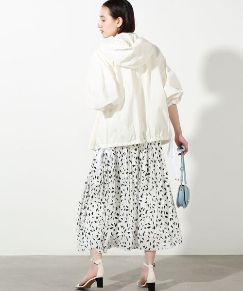 取り外しフード付きブルゾン