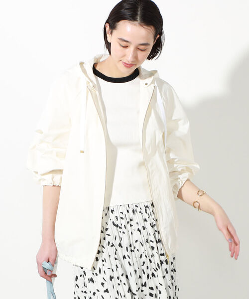 取り外しフード付きブルゾン