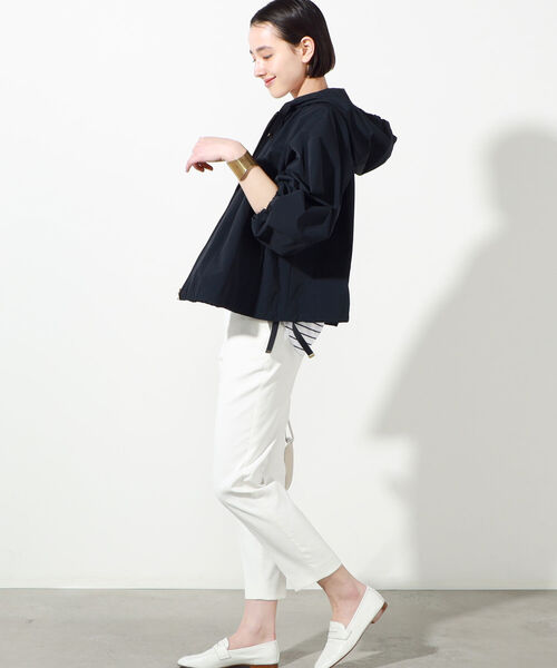 取り外しフード付きブルゾン