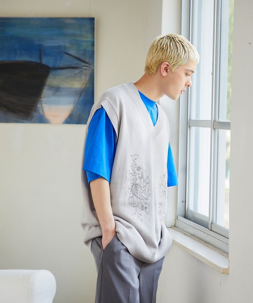 NILWAY(ニルウェイ)の「ペイズリー刺繍 Vネックニットベスト(ベスト・メンズ・ブラック/グレー/グリーン・MEDIUM/LARGE)」の13枚目の写真