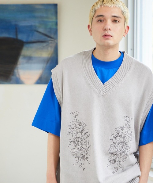 NILWAY(ニルウェイ)の「ペイズリー刺繍 Vネックニットベスト(ベスト・メンズ・ブラック/グレー/グリーン・MEDIUM/LARGE)」の14枚目の写真