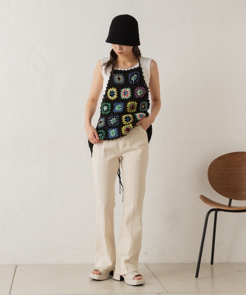 Wrangler(ラングラー)の「【Wrangler】別注FLAREPANTS(デニムパンツ・レディース・ブラック/グレー/アイボリー・S/XS/M)」の4枚目の写真