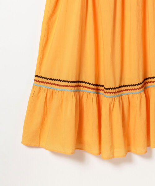 BEAMS BOY(ビームスボーイ)の「trepied × BEAMS BOY / 別注 テープ キャミソール ドレス(ワンピース・レディース・オフホワイト/オレンジ・ONE SIZE)」の21枚目の写真