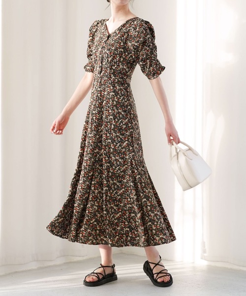 archives(アルシーヴ)の「ギャザースリーブバックレースアップ花柄ワンピース(ワンピース・レディース・イエロー/アイボリー/ブラック・MEDIUM)」の16枚目の写真