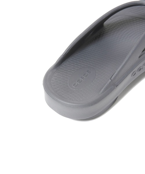 OOFOS（ウーフォス）の「OOFOS / OOriginal（サンダル・メンズ・ブラック/ブラウン/グレー/オフホワイト/グリーン・8/9/7）」の20枚目の写真