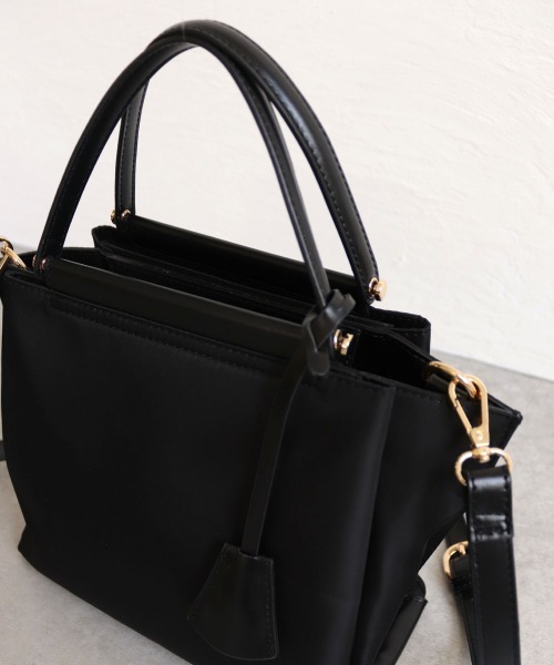 MIAN （ミアン）の「LILY / 軽量2wayハンドバッグ（ハンドバッグ・レディース・ブラック/モカ/ベージュ/カーキ/グレイッシュベージュ・FREE）」の13枚目の写真