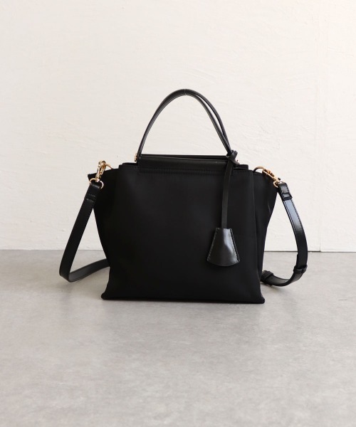 MIAN （ミアン）の「LILY / 軽量2wayハンドバッグ（ハンドバッグ・レディース・ブラック/モカ/ベージュ/カーキ/グレイッシュベージュ・FREE）」の9枚目の写真