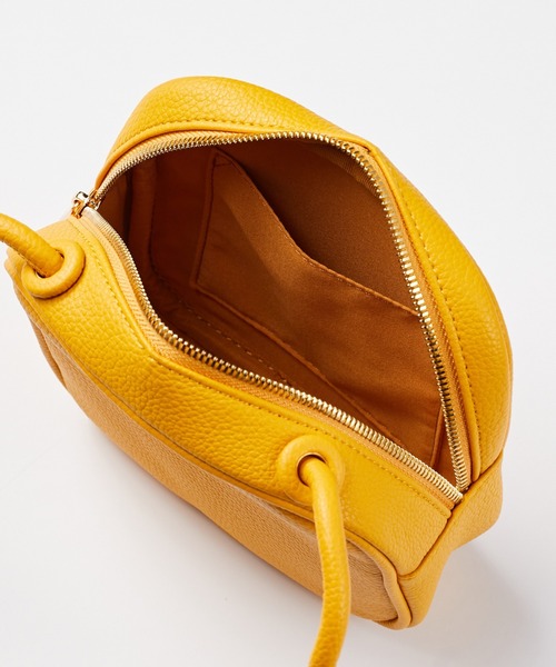 GeeRA（ジーラ）の「スクエアショルダー（ショルダーバッグ・レディース・ブラック/ベージュ/イエロー/アイボリー・FREE）」の12枚目の写真