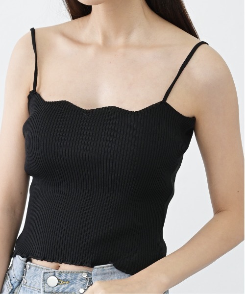 ibeul_(イベール)の「スカラップニットキャミソール(キャミソール・レディース・ホワイト/ブラック/ベージュ/カーキ/ブルー/アイボリー/マスタード・FREE)」の4枚目の写真