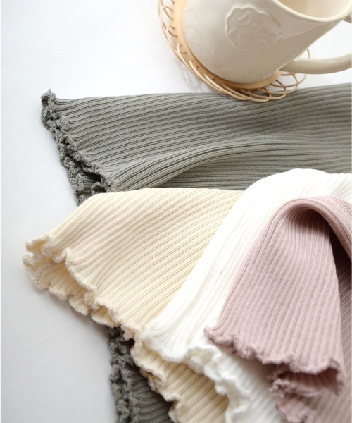 ibeul_(イベール)の「スカラップニットキャミソール(キャミソール・レディース・ホワイト/ブラック/ベージュ/カーキ/ブルー/アイボリー/マスタード・FREE)」の14枚目の写真