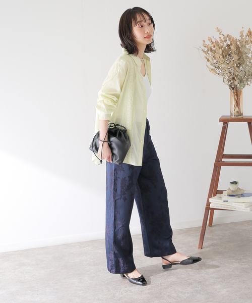 B.C STOCK(ベーセーストック)の「ピンタック シシュウシャツ(シャツ/ブラウス・レディース・ホワイト/ブラック/ピンク/イエロー・FREE)」の19枚目の写真