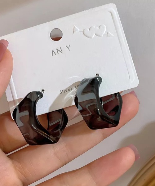 Auntie Rosa（アンティローザ）の「ナチュラルクリアピアス（ピアス（両耳用）・レディース・クリアブラック/クリア/ブルー・FREE）」の2枚目の写真