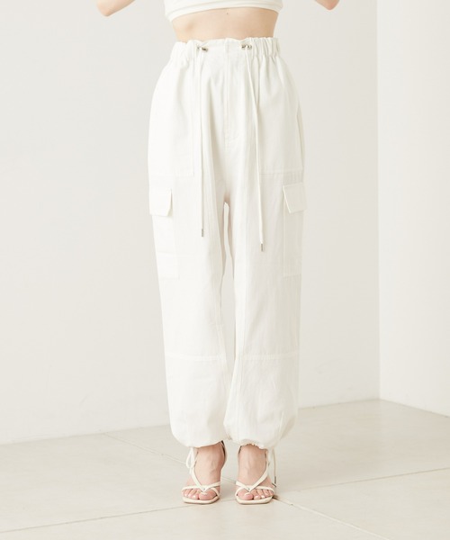 Chico(チコ)の「裾絞りポケットカーゴパンツ(カーゴパンツ・レディース・ブラック/カーキ/アイボリー/ベージュ・FREE)」の7枚目の写真