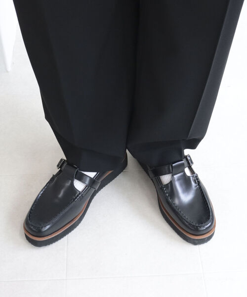 fredy emue(フレディエミュ)の「【WEB限定】【ARTESANOS/アルテサノス】 Tストラップライトソールローファー(ローファー・レディース・ブラック・38/37)」の2枚目の写真