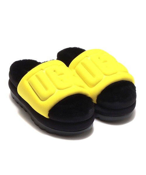 UGGのマキシ グラフィック スライド厚底サンダルです UGG（アグ）の