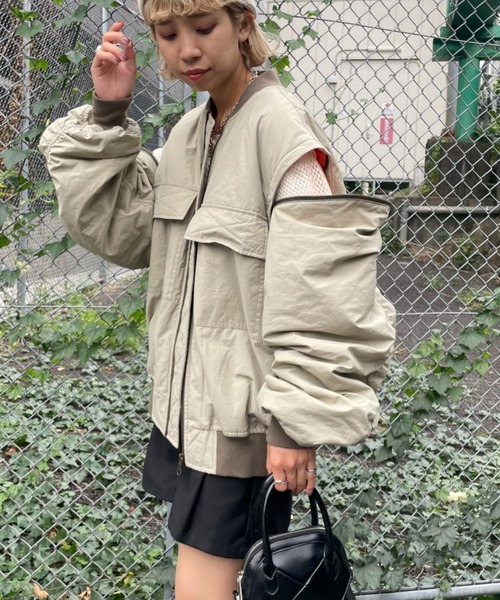 CIAOPANIC（チャオパニック）の「マルチウェイカットアウトビックシルエットMA1（MA-1・レディース・ブラック/オリーブ・FREE）」の3枚目の写真