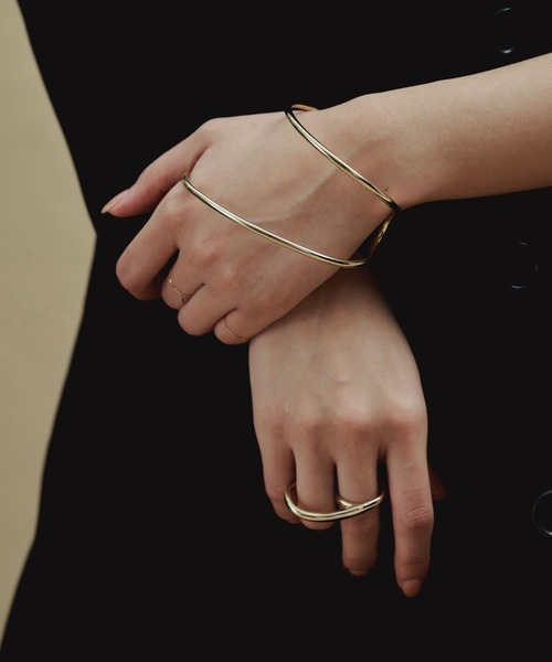 A part by（アパートバイ）の「【2WAYで使える】リボンバングル　163436（バングル/リストバンド・レディース・シルバー/ゴールド・FREE）」の3枚目の写真