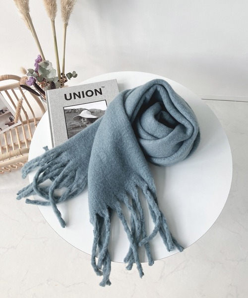 AS KNOW AS plus（アズノゥアズプラス）の「♪ボリュっとふわマフラー（マフラー・レディース・ブラック/ブルー/アイボリー/ミント/モカ/グレー系その他/パープル系その他/イエロー系その他/ライトベージュ/オレンジ系/ブルー系その他2/グレー系その他2/ブルー系/ライトグリーン系/イエロー系その他2/パープル系/パープル系その他2/ピンク系その他/レッド系・FREE）」の7枚目の写真