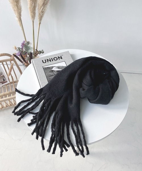 AS KNOW AS plus（アズノゥアズプラス）の「♪ボリュっとふわマフラー（マフラー・レディース・ブラック/ブルー/アイボリー/ミント/モカ/グレー系その他/パープル系その他/イエロー系その他/ライトベージュ/オレンジ系/ブルー系その他2/グレー系その他2/ブルー系/ライトグリーン系/イエロー系その他2/パープル系/パープル系その他2/ピンク系その他/レッド系・FREE）」の2枚目の写真