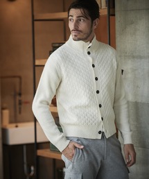 ケーブル編フロントボタンカーディガン