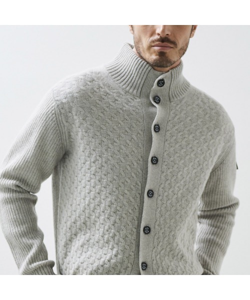 g-stage（ジーステージ）の「ケーブル編フロントボタンカーディガン（ニット/セーター・メンズ・グレー/ホワイト・48/50/46）」の4枚目の写真